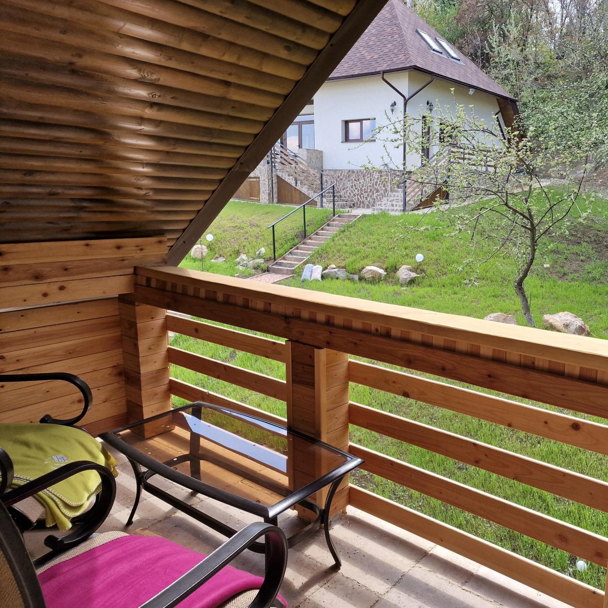 Provence Suceava Hotel Ngoại thất bức ảnh
