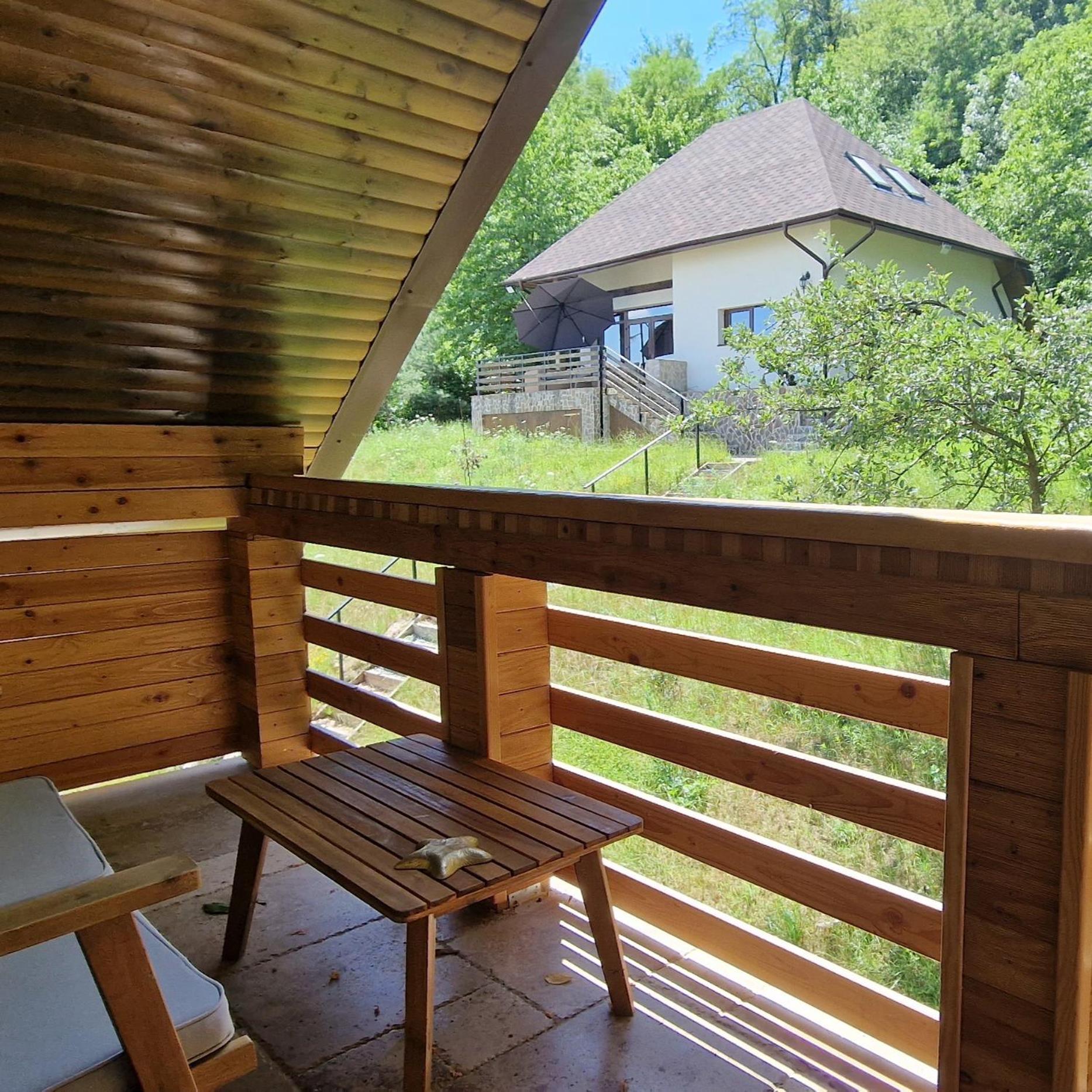 Provence Suceava Hotel Ngoại thất bức ảnh