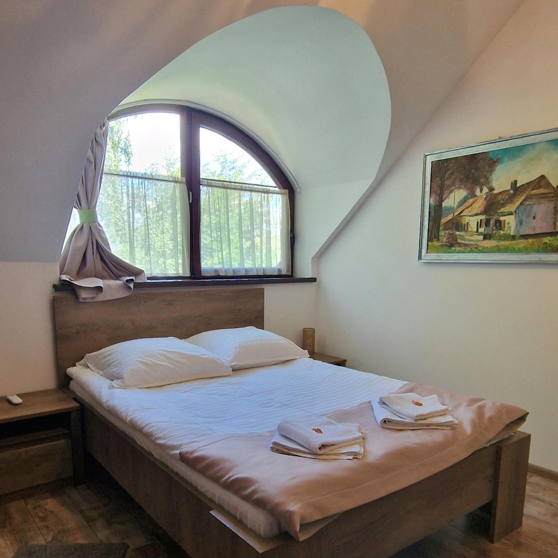 Provence Suceava Hotel Ngoại thất bức ảnh
