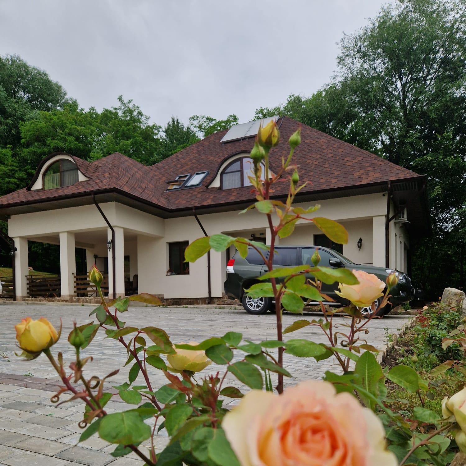 Provence Suceava Hotel Ngoại thất bức ảnh